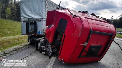 Wypadek Na Autostradzie A Zderzy Y Si Tam Trzy Samochody Ci Arowe