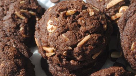 Chocolate Almond Cookies Equal Chocolate Cookie Heaven