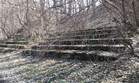 Крепост Урвич и наоколо - Друми в думи