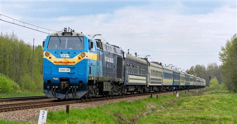 Масований обстріл України: Укрзалізниця вивела тепловози | Цензор.НЕТ