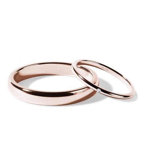 Eheringe Aus Rosegold F R Sie Und Ihn Besetzt Mit Einem Diamanten