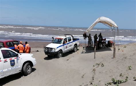 Investigan La Muerte De Un Presunto Pescador En Playa Monagre De Los