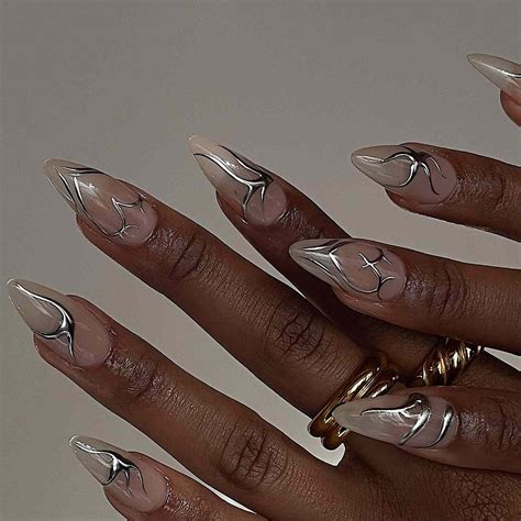 Molten Metal Nail Ideas That Put A Maximalist Spin On The Chrome Mani