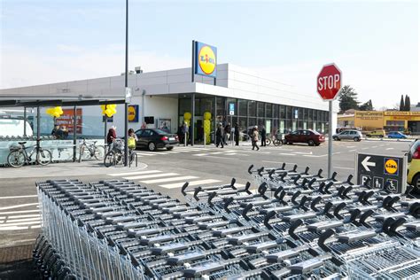 Slobodna Dalmacija Ostavila Auto Na Parkingu Lidla Frapiralo Je Kad