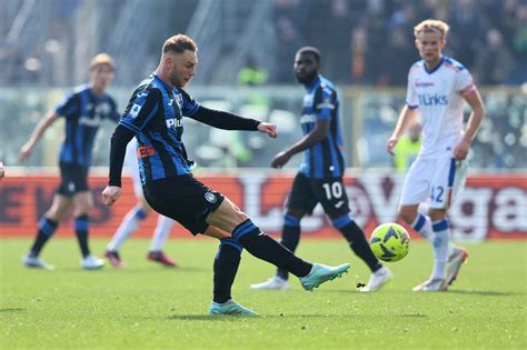 Liverpool Leading The Chase To Sign Atalanta Midfielder Teun Koopmeiners