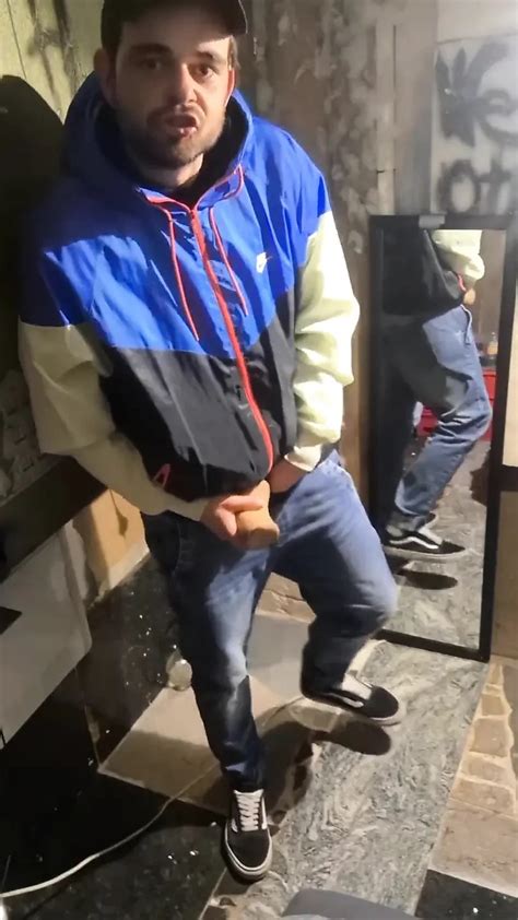 Vidéos porno gay gratuites Jeune Masturbation xHamster