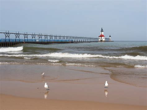 50 Best Beaches on Lake Michigan & Inland Lakes for Families - KZOOKIDS