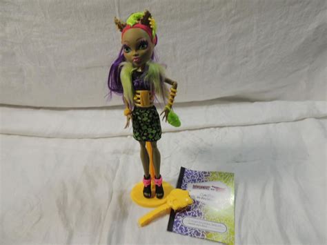 MONSTER HIGH FREAKY FUSION CLAWVENUS DOLL