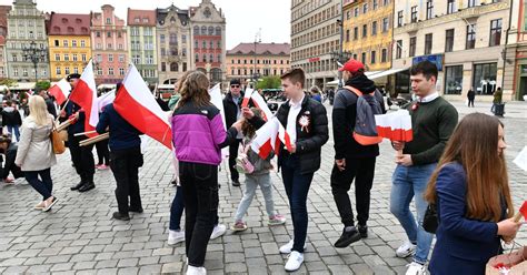 2 maja Wrocław świętuje Dzień Flagi Rzeczypospolitej Polskiej Zobacz