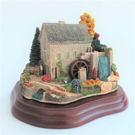 Lilliput Lane Natures Bounty Model L2263 Original Box And Deeds