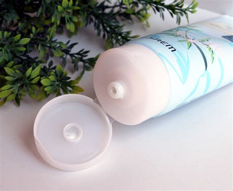 Urban Fashionista: Пенка для умывания с чайным деревом The Saem Healing ...