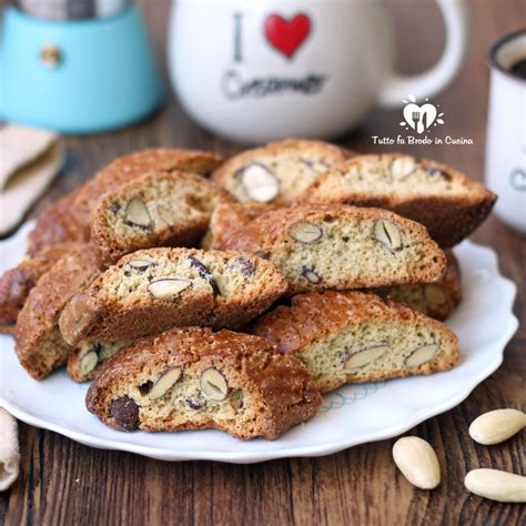 Come Preparare Dei Deliziosi Cantucci Alle Mandorle Tutto Fa Brodo In