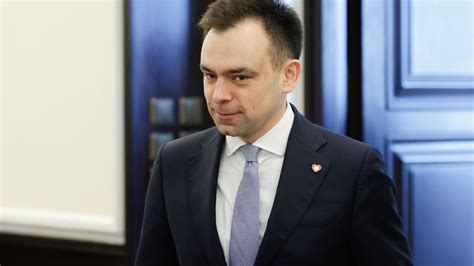 Andrzej Doma Ski Przedstawi O Wiadczenie Maj Tkowe Za Rok Ile