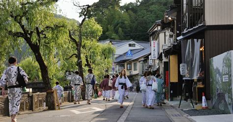 Get Naked And Immerse Yourself In Japan S Hot Springs Goulburn NSW