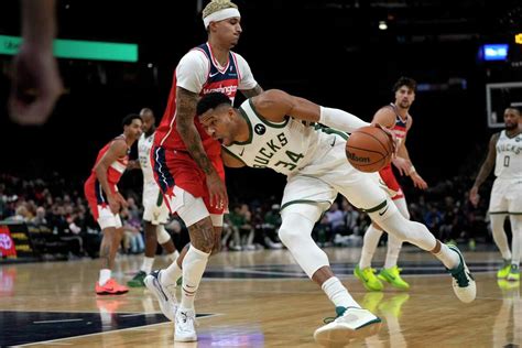 Giannis Antetokounmpo Has Nearly Perfect Shooting Night In Bucks Victory