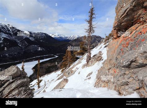North Kananaskis Pass Hi Res Stock Photography And Images Alamy