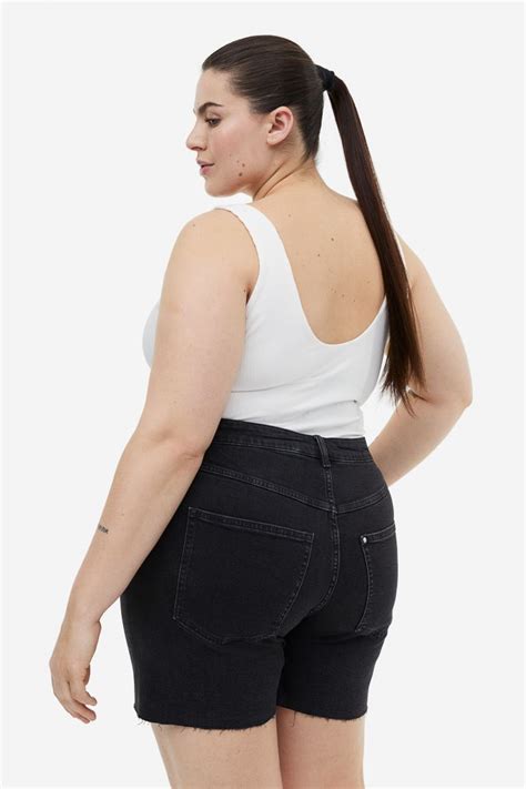 H&M+ Обрезанные шорты с высокой талией в стиле 90-х годов H&M ...