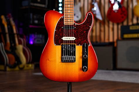 Fender Player Plus Nashville Telecaster In Sienna Sunburst Guitar