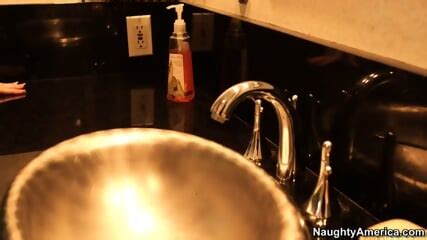 American Alex Chance Fucking In The Bed With Her Big Ass Juliana Grandi