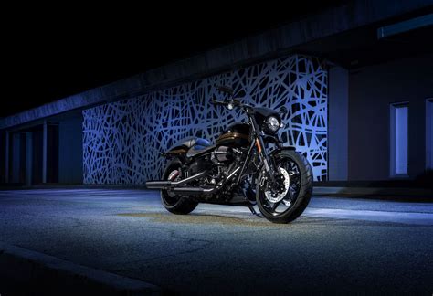 2017 Harley Davidson Cvo Pro Street Breakout Review