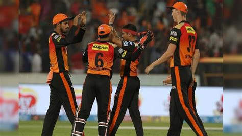 Ipl 2018 Markandes Four For Goes In Vain As Hyderabad Edge Mumbai In