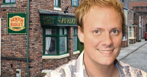 Coronation Street S Antony Cotton Signs New Deal For Soap But News Is