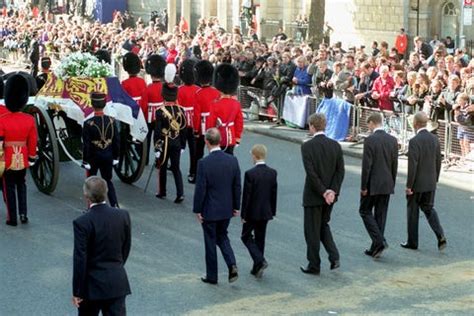 Prince Harry Recalls Princess Diana's Funeral - Prince Harry Newsweek ...