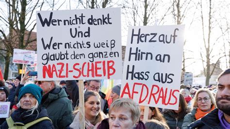 Demonstrationen Demonstrationen Gegen Rechtsextreme In Ganz Nrw Zeit