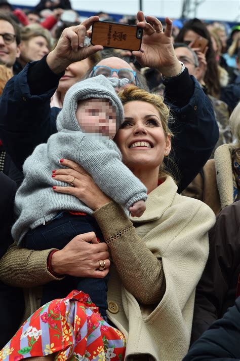 Photo Laura Tenoudji Et Sa Fille Bianca Pendant La Re Bataille De