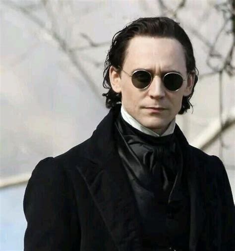 Dracula Book Bram Stoker S Dracula Tom Hiddleston Crimson Peak Tom