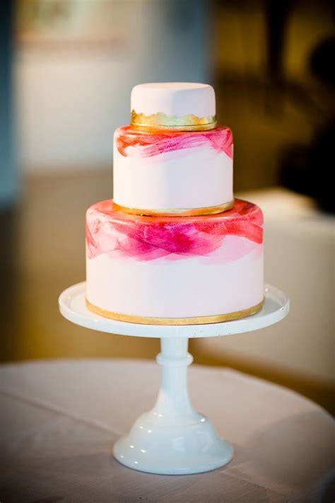 22 Hand Painted Wedding Cakes That Will Inspire You