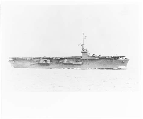 Uss Tinian Cve 123 Underway During Trials February 21 1946 6082 X