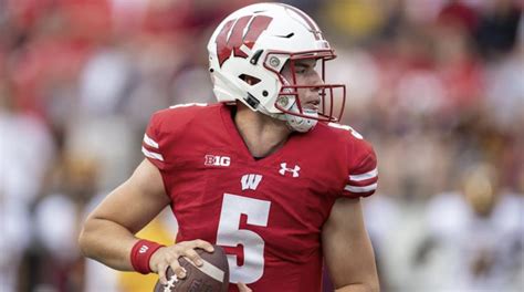 Graham Mertz A Quarterback For Wisconsin Has Chosen To Transfer To