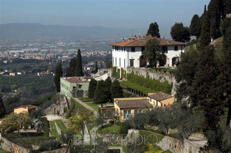 Вилли Медичи во Фьезола (Villa Medici Fiesole) Тоскана, Италия - Сесил ...