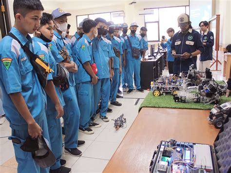 Buka Peluang Lanjut Kuliah Smk Pgri 3 Randudongkal Kunjungi Teknik