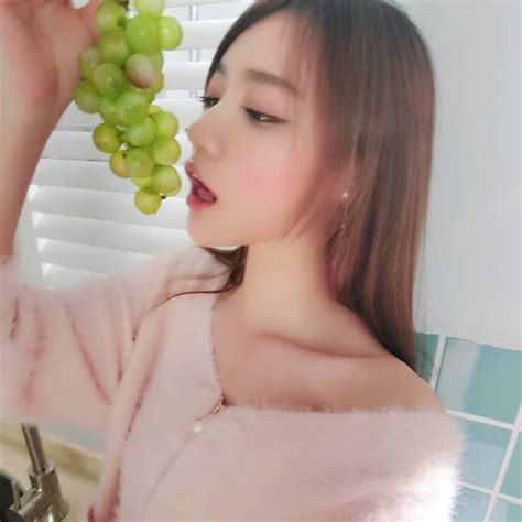 Hot girl Đài Loan Sulittleli tung bộ ảnh bikini siêu gợi cảm thiêu đốt mọi ánh nhìn Người đẹp