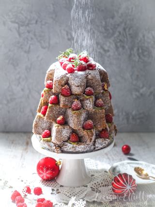 Pandoro Christmas Tree