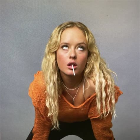 9 Hot Sexy Felicia Truedsson Bikini Pics