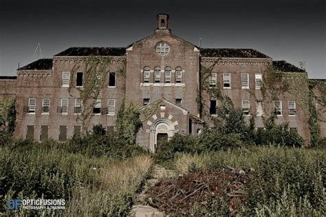 Abandoned Pilgrim Psychiatric Center Pilgrim State Hospital Abandoned Asylums Haunted Places