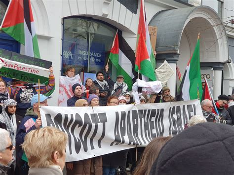 1000 March Through Cork City Calling For Ceasefire In Israel Palestine Thecorkie News