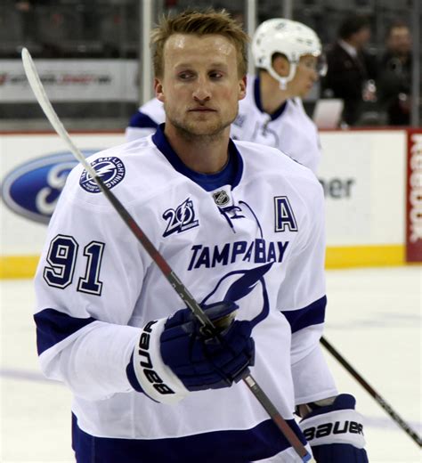 Download Steven Stamkos Tampa Bay Lightning Team Captain In Action