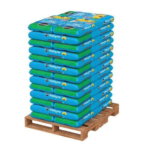 Miracle Gro Moisture Control Potting Mix Pallet 78 Cu Ft For Indoor