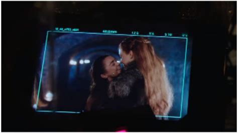 Game of Thrones Reunion Promo: Sansa Stark and Arya Stark Almost KISS ...