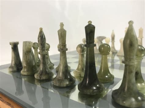 Antique jade chess set - Catawiki