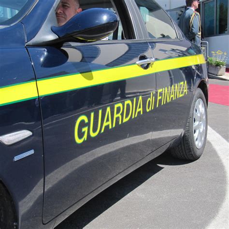 Riposto La Guardia Di Finanza Sequestra Droga Per Un Valore Di