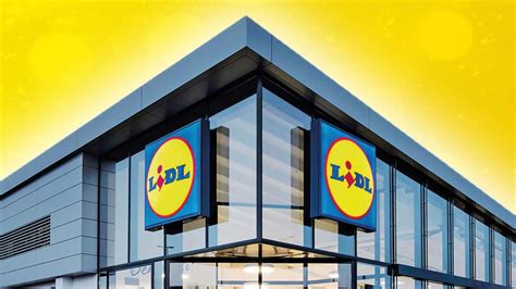 Nuovo Supermercato Lidl A Napoli Con Giostre E Giardino Il Luogo