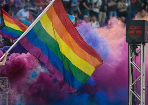 Une Plainte Pour Injure Homophobe D Pos E Contre Le Num Ro De La Lfp