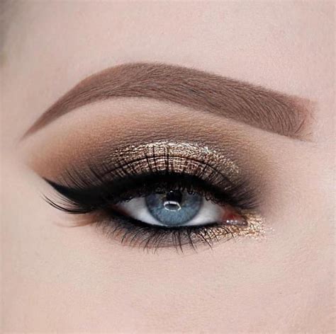 Sombra De Ojos Tono Marr N Brillante Maquillaje De Ojos Maquillaje