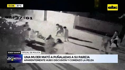 Video Una Mujer Mató A Puñaladas A Su Pareja Abc Noticias Abc Color