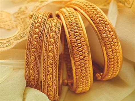 9 Best Designs Of 8 Gram Gold Jewellery Bangles In India D44